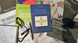 Boken til Ottesen handler om det strategiske grunnlaget i markedsføring